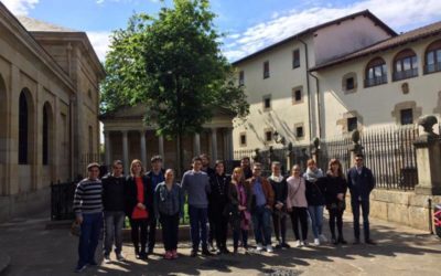 Juventudes Socialistas de Euskadi conmemora la II República y homenajea a las víctimas en el 80Âº aniversario del bombardeo de Gernika