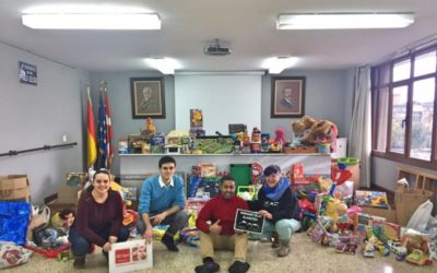 Juventudes Socialistas de Bizkaia hace entrega de cientos de juguetes y libros dirigidos a los niños saharauis
